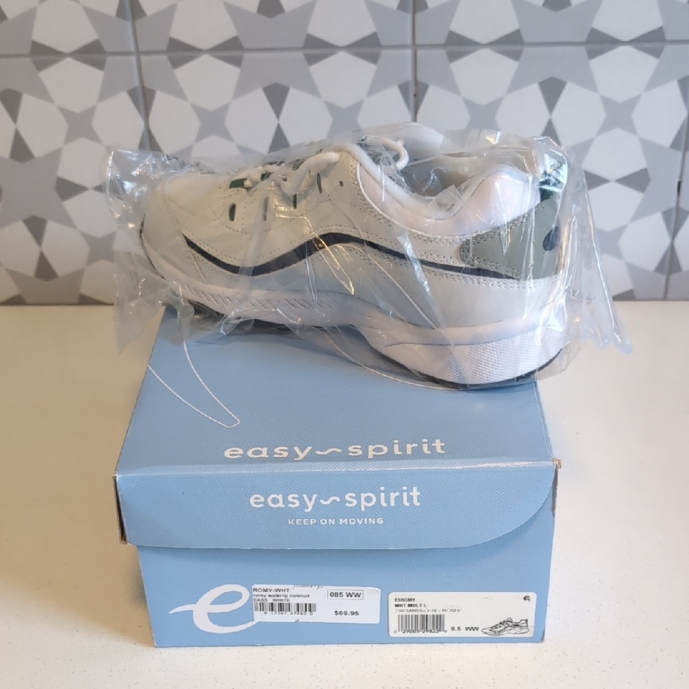 Easy Spirit  Women White Sneakers Comfortable Walking Shoes NWT